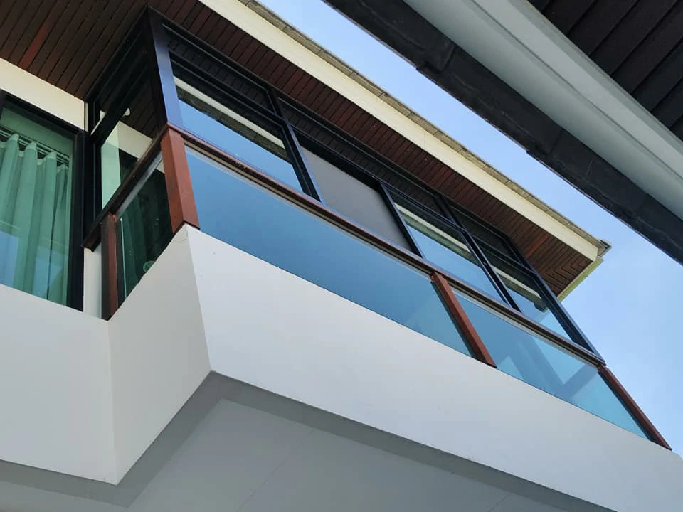 ติดตั้งประตูอลูมิเนียม