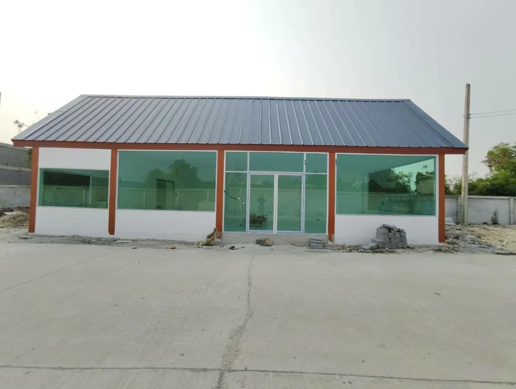 รับติดตั้ง บานหน้าต่าง ประตู มุ้งลวด กระจกอลูมิเนียม ติดตั้ง ประตูอลูมิเนียม กระจกคุณภาพสูงเพิ่มความสวยงามทันสมัยให้กับบ้านและสำนักงาน